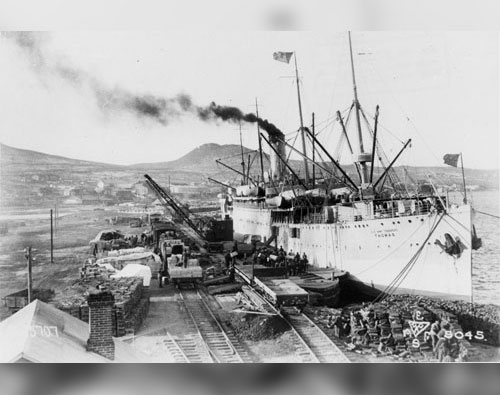 US Army Transport Ship Thomas unloading supplies in Vladivostok, Russia for the American Siberian Force in 1918. – US Army Transportation Museum Collection